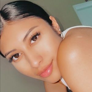 Meet your Posher, Lizbeth